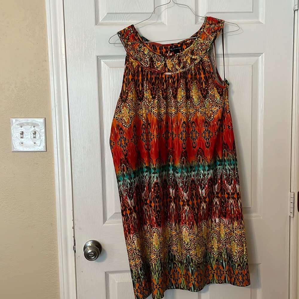 Multi colored knee length dress very comfortable